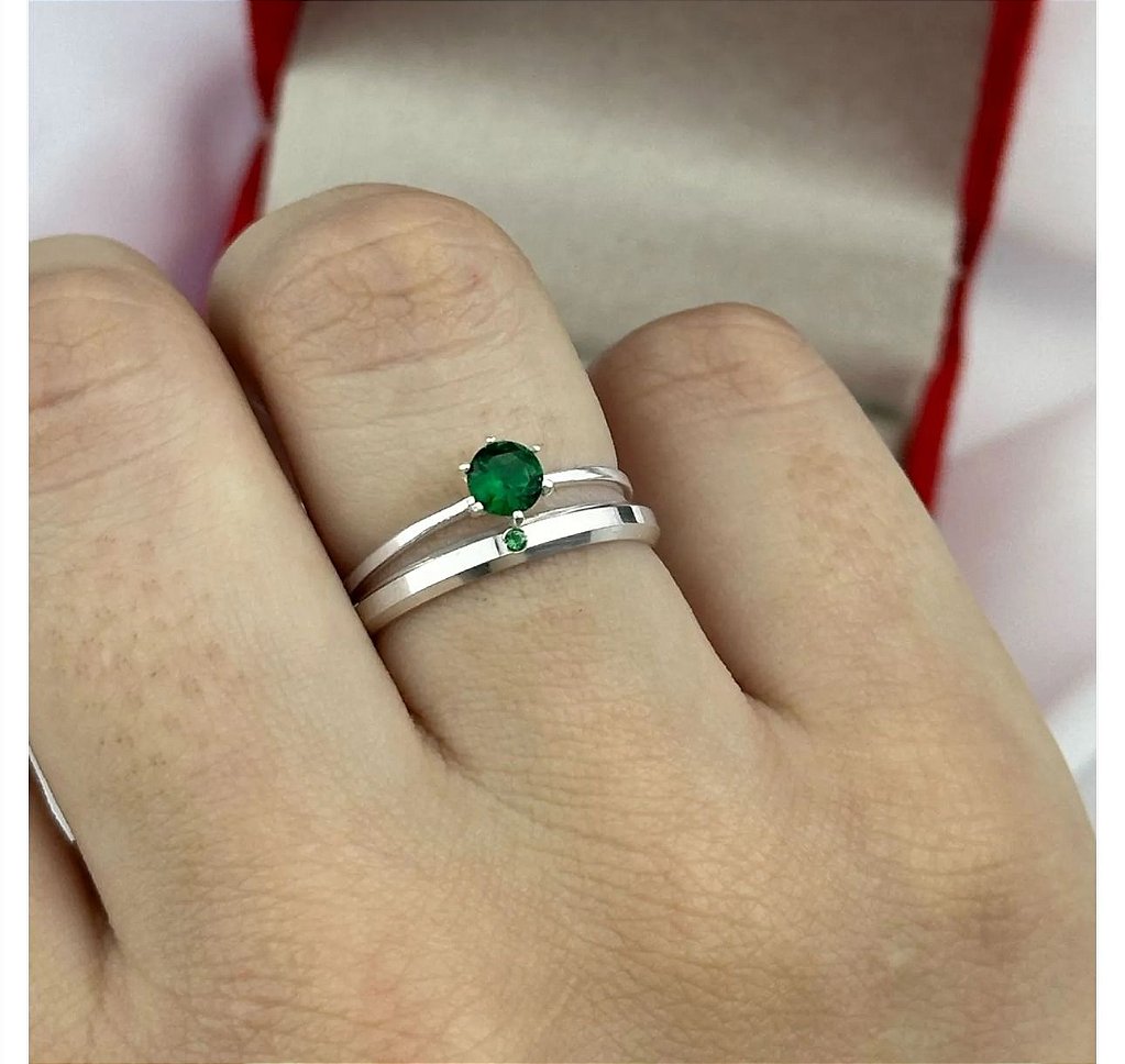 ALIANÇAS DE NAMORO PRATA 950 COM ANEL SOLITARIO DE COMPROMISSO 2MM COM PEDRAS VERDE CLARO