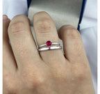 Alianças de Namoro Prata950 Reta Polida com Pedra central Vermelha e Anel Solitario de compromisso