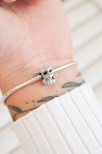 BERLOQUE BABY YODA SEPARADOR PULSEIRA PANDORA - PRATA 925