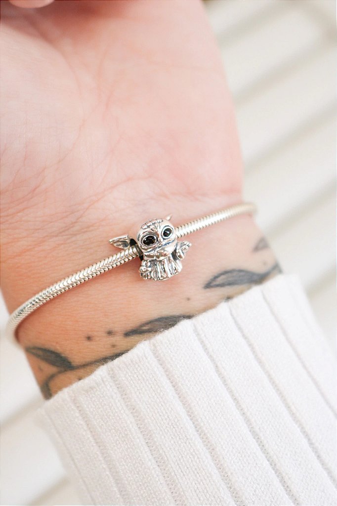 BERLOQUE BABY YODA SEPARADOR PULSEIRA PANDORA - PRATA 925
