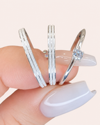 PAR DE ALIANÇAS DE NAMORO PRATA 950 COM ANEL SOLITÁRIO DE COMPROMISSO 2MM DIAMANTADAS