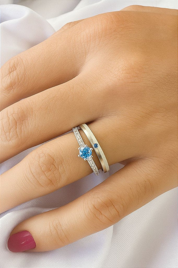 Par de Alianças Namoro Pedra Azul (bb) Cinderela 2mm Prata 950