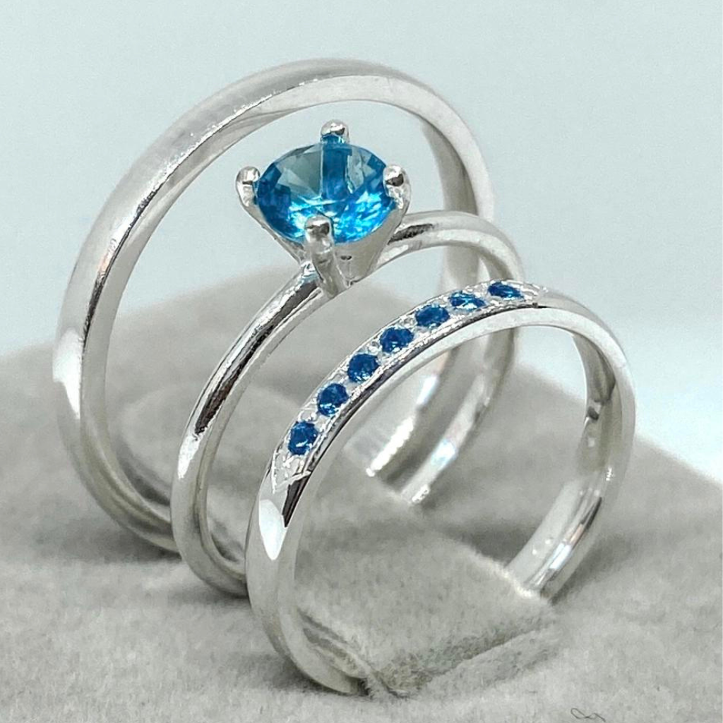 Par de alianças Mora 2mm Azul bebe de namoro + anel solitário Classic em prata 950