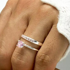 Par de alianças Mora 2mm rosa de namoro + anel solitário Classic prata 950